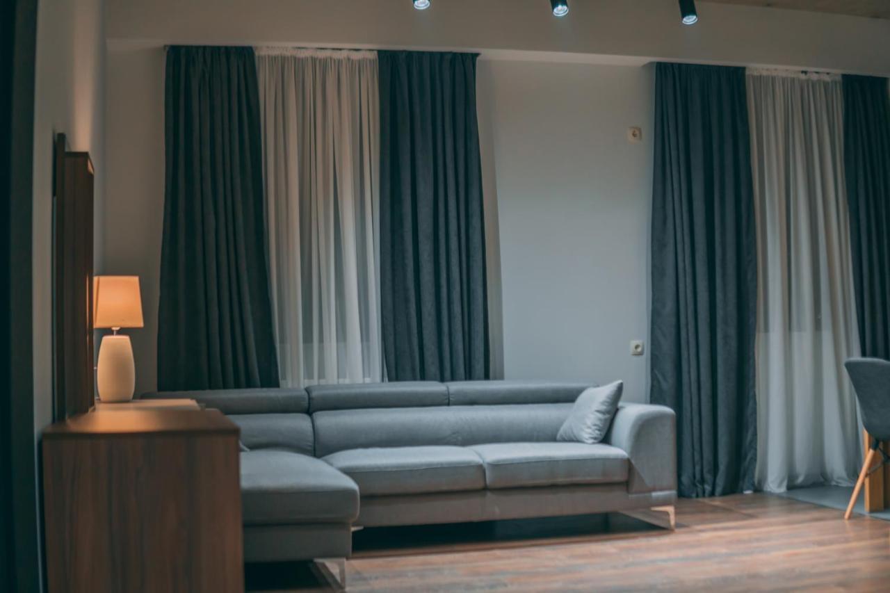 Apartment Sixteen Tiflis Exterior foto
