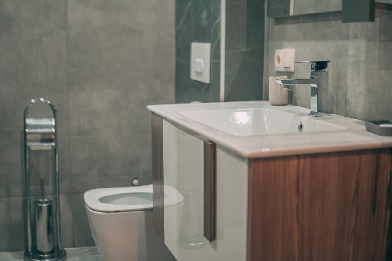 Apartment Sixteen Tiflis Exterior foto